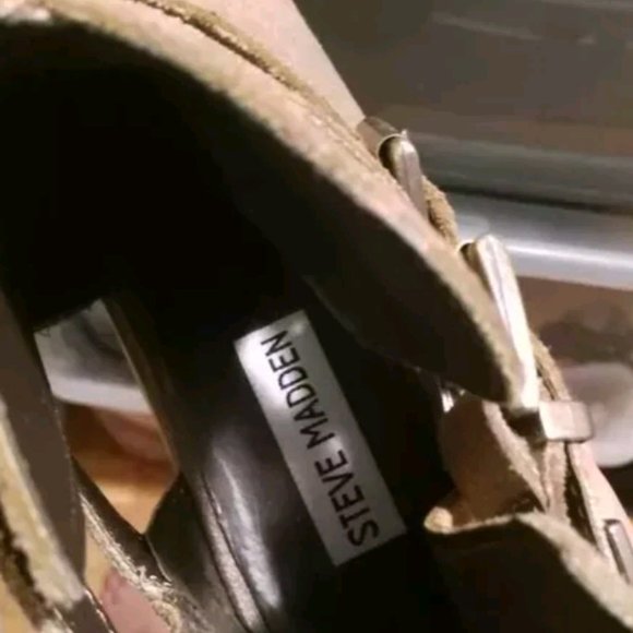 Steve Madden cut out booties - Picture 4 of 7